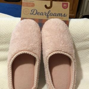 Brand new Dearfoams ladies slipper. Size Med 7 - 8